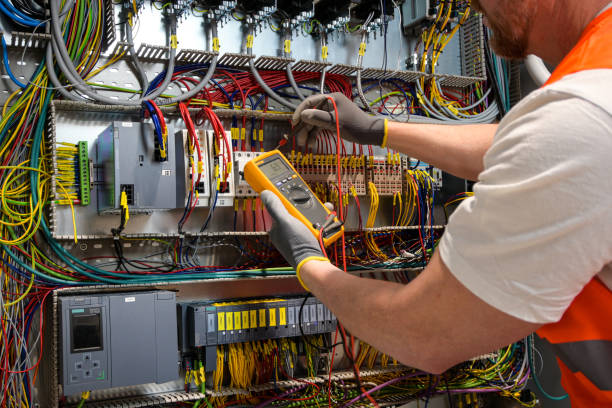 Best Affordable Emergency Electrician  in Beechwood, MI